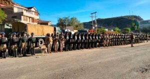 POLICIAS-Y-MILITARES