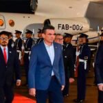 El presidente Rodrigo Paz llega a Paraguay para la Cumbre del Mercosur tras la reciente crisis social