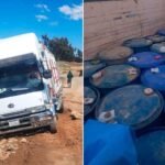Tiraque: Camión con 38 turriles de gasolina se encuneta; arrestan al chofer y la Felcn investiga
