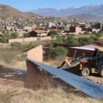 Sacaba: Alcaldía porcedió a demoler construcciones ilegales en el área protegida de El Abra