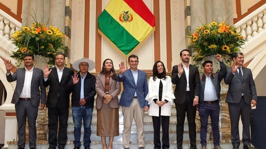 El presidente Rodrigo Paz junto a los gobernadores. OFICINA DEL PRESIDENTE
