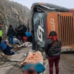 Tarija: Un bus de la empresa Padcaya vuelca y deja tres muertos y decenas de heridos