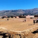Sacaba inicia la construcción de una cancha múltiple y entrega planimetría en Alto López Rancho